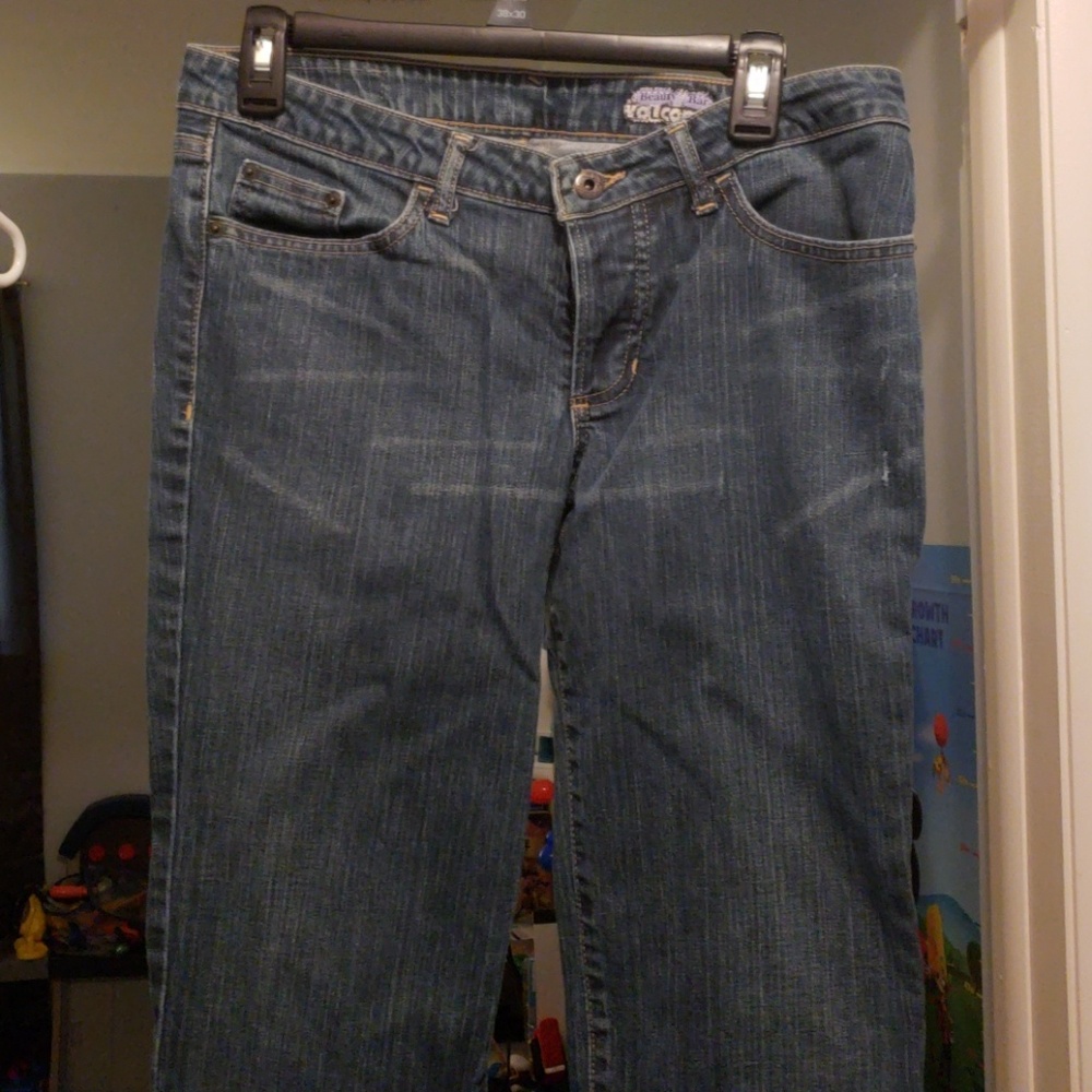 Size 7 Volcom Jean's